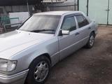 Mercedes-Benz E 220 1994 годаүшін1 550 000 тг. в Тараз