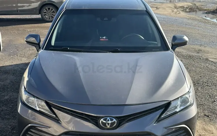 Toyota Camry 2019 года за 10 800 000 тг. в Астана