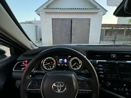 Toyota Camry 2019 года за 16 500 000 тг. в Жанаозен – фото 29