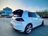 Volkswagen Golf 2015 года за 12 000 000 тг. в Астана – фото 2