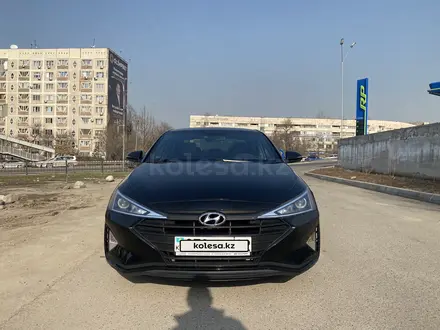 Hyundai Elantra 2019 года за 8 300 000 тг. в Алматы – фото 3