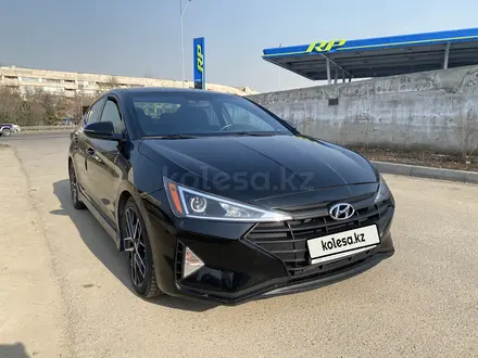 Hyundai Elantra 2019 года за 8 300 000 тг. в Алматы