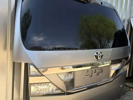 Крышка багажника Vellfire, багаж вилфайр, дверь багажника вилфайр за 50 000 тг. в Алматы – фото 2