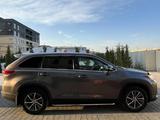 Toyota Highlander 2018 года за 12 500 000 тг. в Жанаозен – фото 3