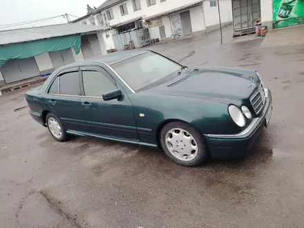 Mercedes-Benz E 280 1996 года за 1 850 000 тг. в Алматы – фото 4
