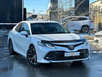 Toyota Camry 2018 года за 11 790 000 тг. в Актау