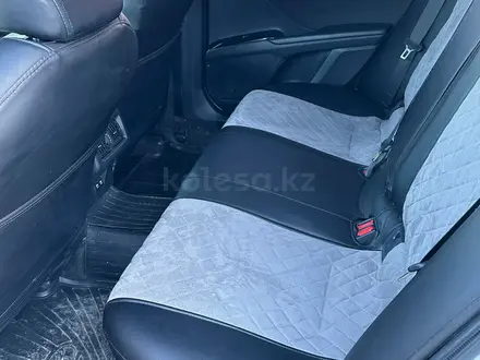 Toyota Camry 2018 года за 10 900 000 тг. в Актау – фото 10