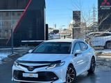 Toyota Camry 2018 года за 11 490 000 тг. в Актау – фото 3