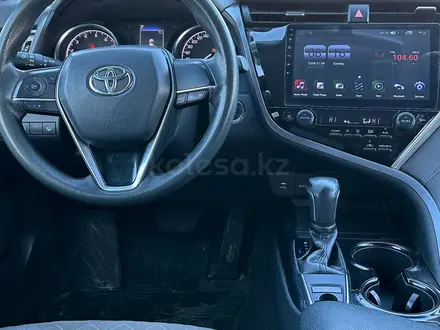 Toyota Camry 2018 года за 10 900 000 тг. в Актау – фото 9