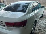 Hyundai Sonata 2007 года за 3 900 000 тг. в Шымкент – фото 4