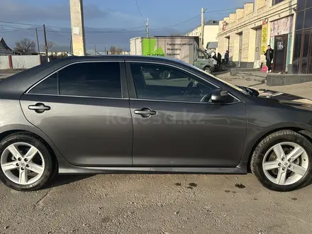 Toyota Camry 2014 года за 8 200 000 тг. в Тараз – фото 3