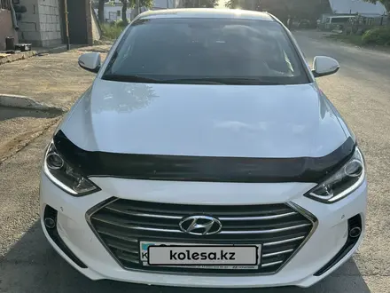 Hyundai Elantra 2018 года за 8 400 000 тг. в Костанай