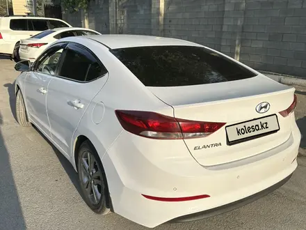 Hyundai Elantra 2018 года за 8 400 000 тг. в Костанай – фото 3