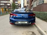 Hyundai Elantra 2018 годаfor7 500 000 тг. в Алматы – фото 5