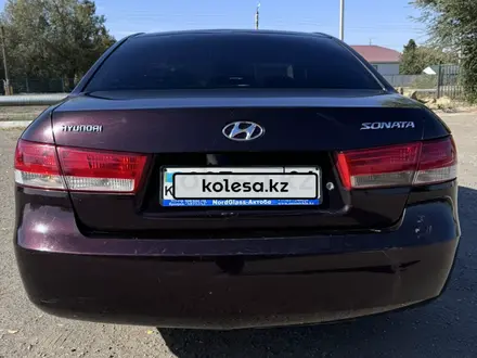 Hyundai Sonata 2006 года за 4 500 000 тг. в Актобе – фото 3