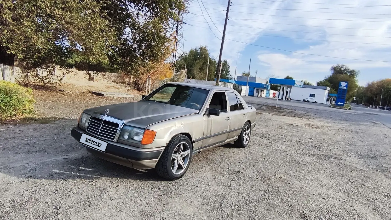 Mercedes-Benz E-Class, 1990