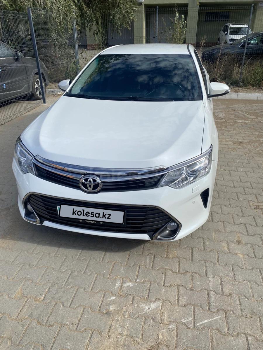 Toyota Camry 2015 г.