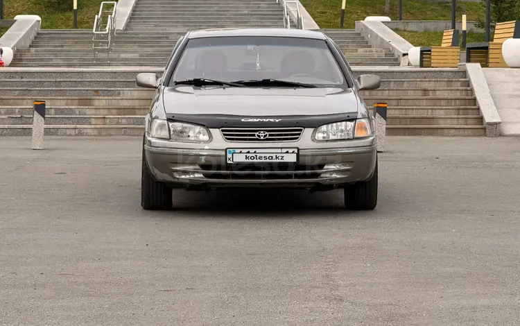 Toyota Camry 2001 годаүшін3 300 000 тг. в Усть-Каменогорск