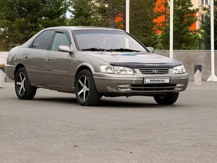 Toyota Camry 2001 года за 3 300 000 тг. в Усть-Каменогорск – фото 4