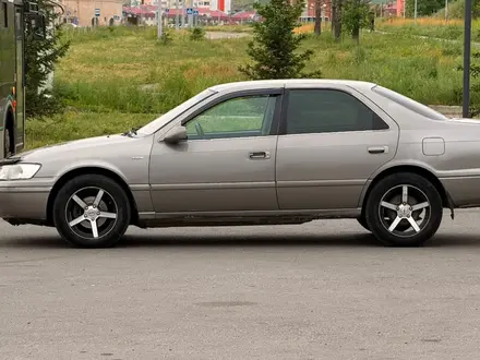 Toyota Camry 2001 года за 3 300 000 тг. в Усть-Каменогорск – фото 6