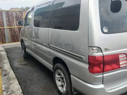 Toyota Grand Hiace 2001 года за 9 900 000 тг. в Талдыкорган – фото 2