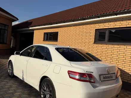 Toyota Camry 2011 года за 5 700 000 тг. в Актобе – фото 4