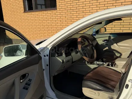 Toyota Camry 2011 года за 5 700 000 тг. в Актобе – фото 5