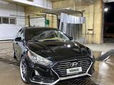 Hyundai Sonata 2018 года за 5 300 000 тг. в Атырау – фото 2