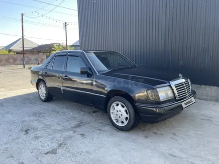 Mercedes-Benz E 200 1993 года за 1 300 000 тг. в Шымкент – фото 5