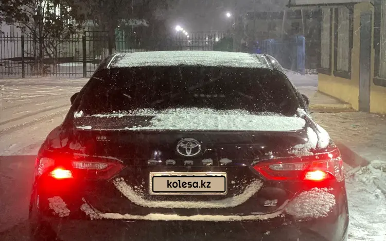 Toyota Camry 2017 годаfor9 900 000 тг. в Актау