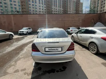 Mercedes-Benz C 200 2000 года за 2 700 000 тг. в Астана – фото 4