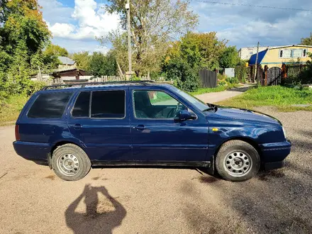 Volkswagen Golf 1998 года за 2 400 000 тг. в Астана – фото 2