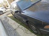 BMW 528 1999 года за 2 150 000 тг. в Шымкент