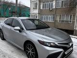 Toyota Camry 2021 года за 13 500 000 тг. в Караганда – фото 3