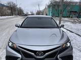 Toyota Camry 2021 года за 13 500 000 тг. в Караганда