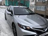 Toyota Camry 2021 года за 13 500 000 тг. в Караганда – фото 4