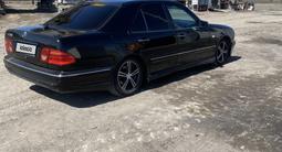 Mercedes-Benz E 230 1997 годаfor2 500 000 тг. в Караганда – фото 4