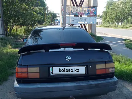 Volkswagen Passat 1992 года за 1 500 000 тг. в Уральск – фото 4