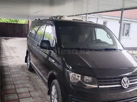 Volkswagen Transporter 2015 года за 14 800 000 тг. в Алматы