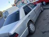 Mercedes-Benz E 220 1993 года за 700 000 тг. в Павлодар – фото 3