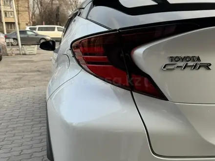 Toyota C-HR 2022 года за 16 500 000 тг. в Алматы – фото 4