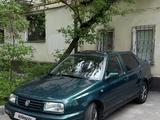 Volkswagen Vento 1995 года за 1 700 000 тг. в Алматы