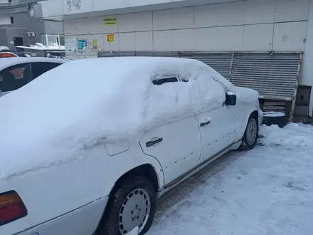 Mercedes-Benz E 200 1988 года за 1 200 000 тг. в Астана – фото 4