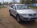 Volkswagen Touareg 2006 года за 5 000 000 тг. в Костанай – фото 2