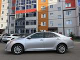 Toyota Camry 2014 года за 6 200 000 тг. в Уральск – фото 4