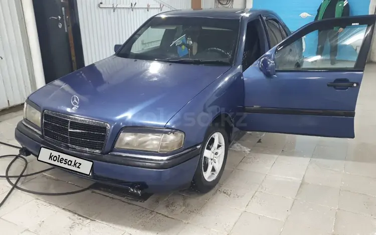 Mercedes-Benz C 180 1993 годаfor1 350 000 тг. в Петропавловск