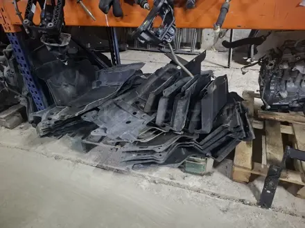 Защита двигателя за 5 000 тг. в Алматы