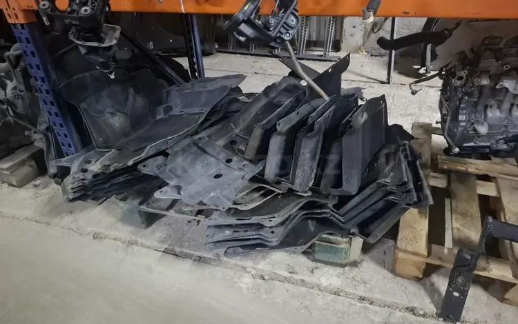 Защита двигателя за 5 000 тг. в Алматы