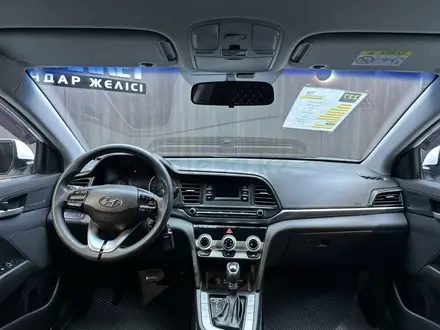 Hyundai Elantra 2020 года за 8 250 000 тг. в Актобе – фото 17