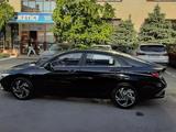 Hyundai Elantra 2023 года за 9 400 000 тг. в Алматы – фото 2